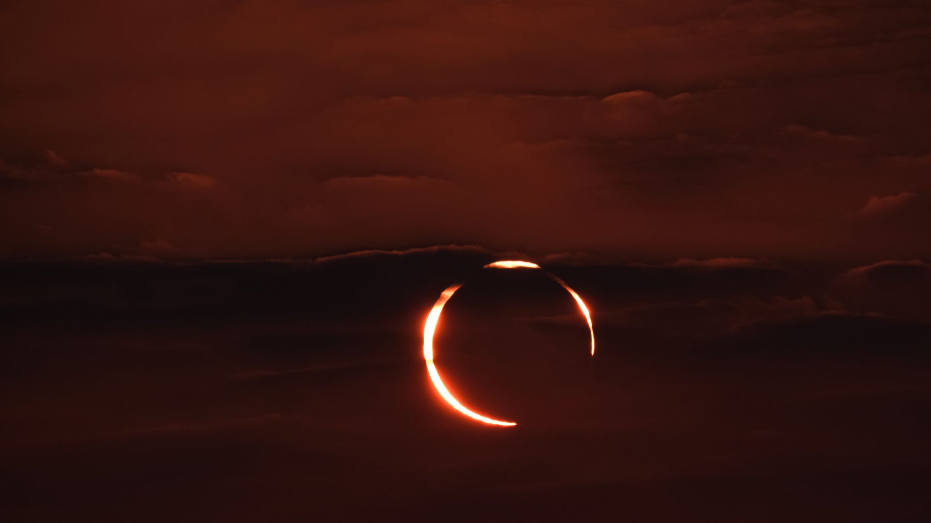 'Ring of fire' annular solar eclipse, Doha, Qatar