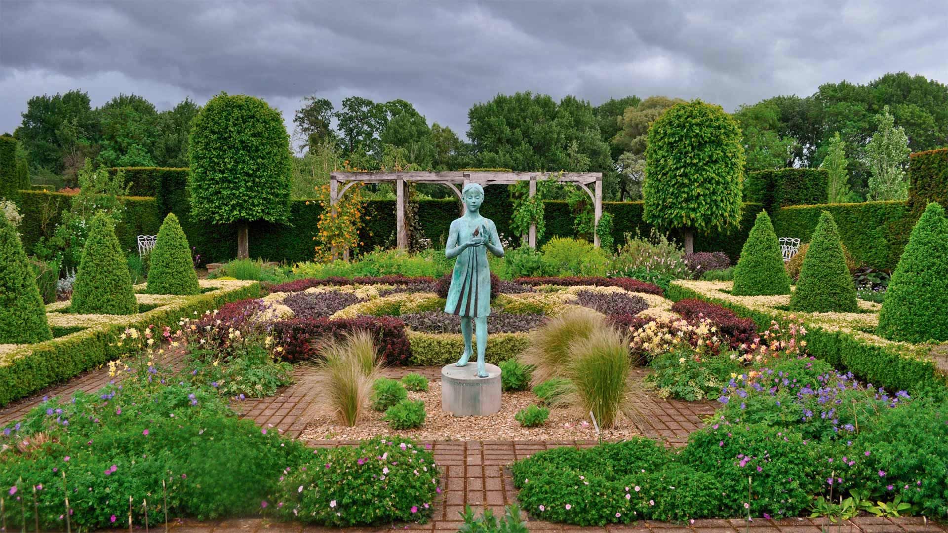Waterperry Gardens in Oxfordshire