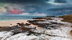 Looking out to Godrevy Lighthouse in St Ives Bay, Cornwall, England (© David Chapman/Alamy)(Bing New Zealand)