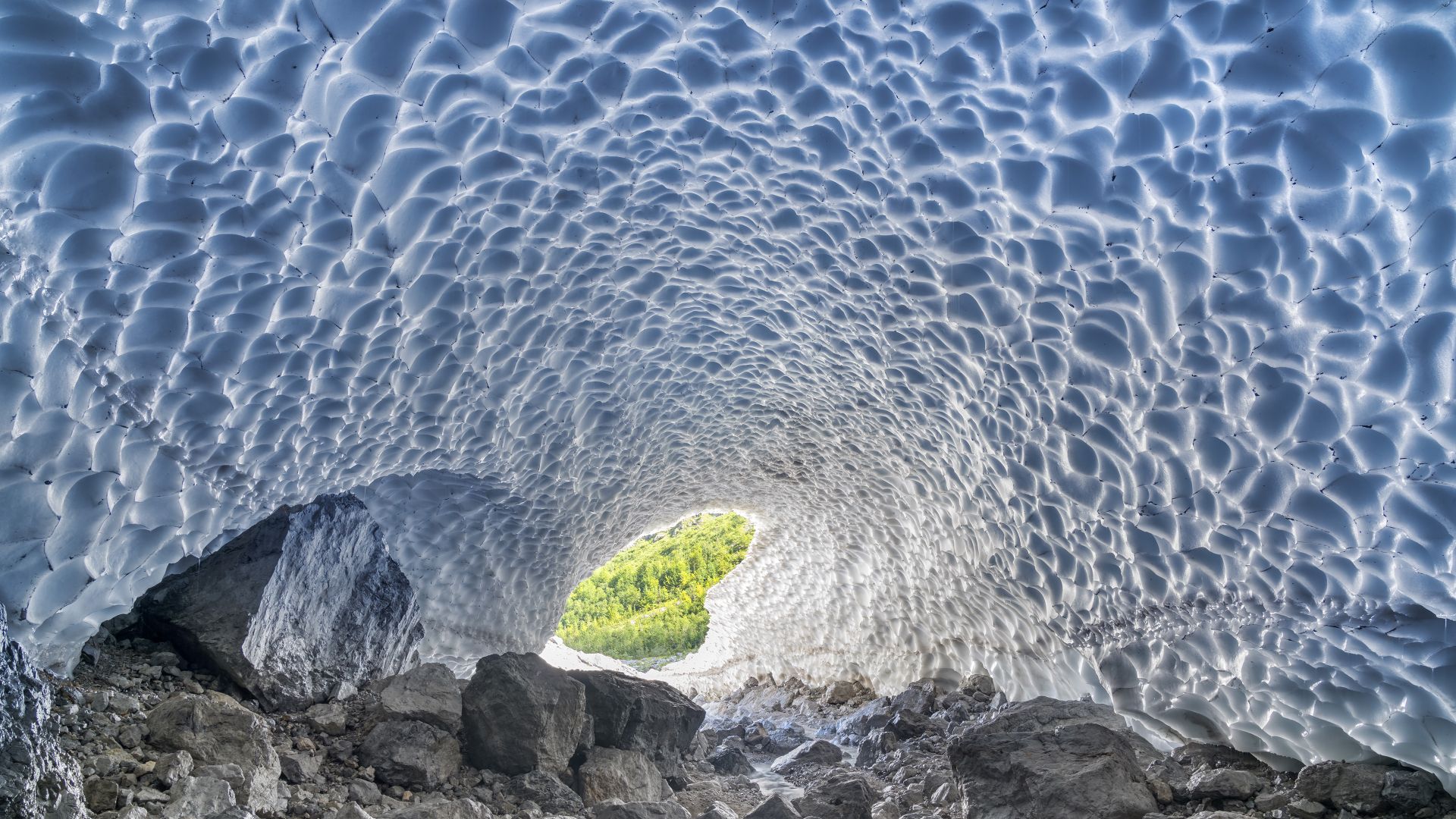 La "Cappella di ghiaccio" ai piedi del Monte Watzmann, Baviera, Germania