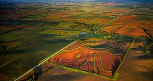 Vue aérienne d’un champ dans l’Iowa, États-Unis (© Jim Wark/Corbis) &copy; (Bing France)