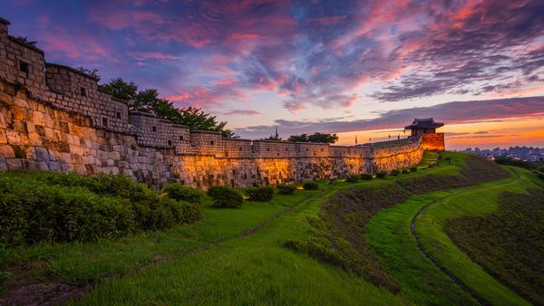 Old city wall of Hwaseong Fortress, Suwon, South Korea