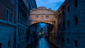 意大利威尼斯的叹息桥 (© Doug Pearson/Alamy)(Bing China)