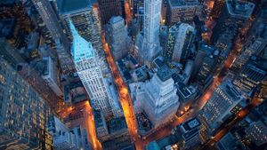 Vue aérienne de Wall Street à Manhattan, New York, États-Unis (© Cameron Davidson/Corbis)(Bing France)