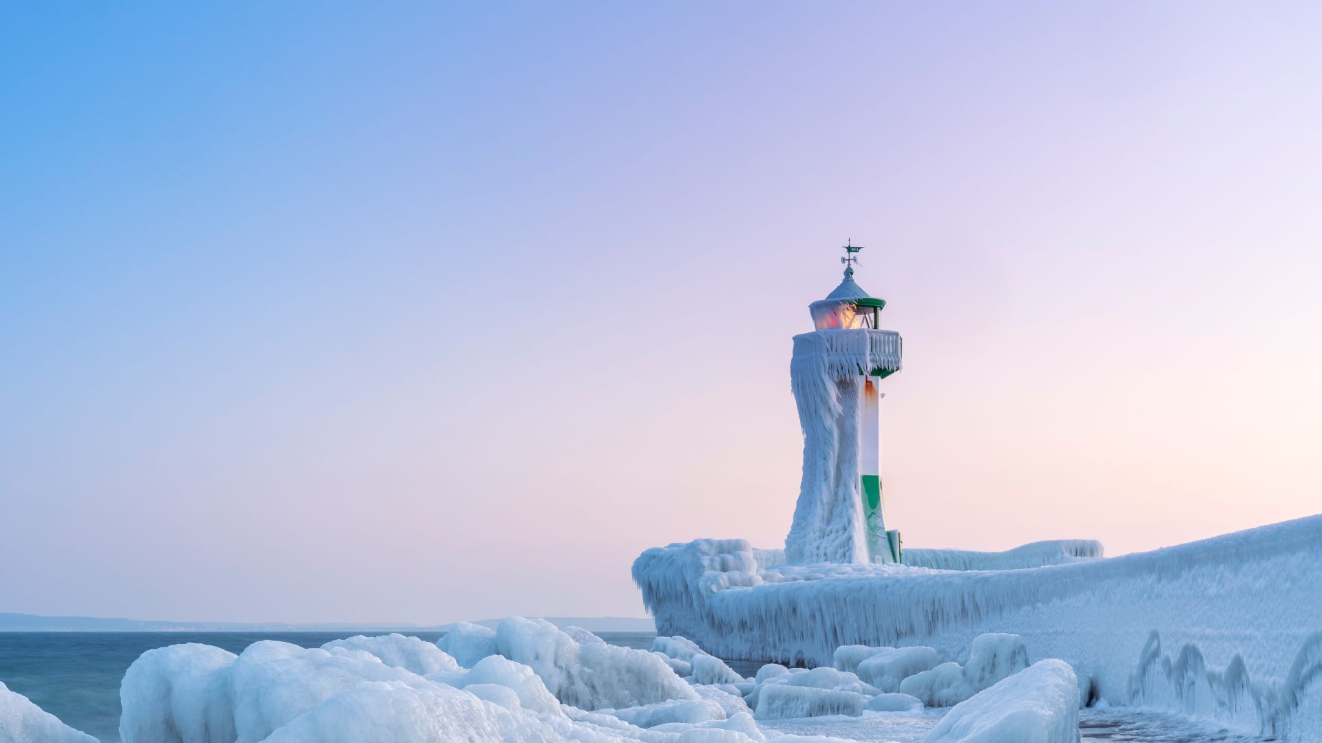 Faro di Sassnitz sull’isola di Rüge, Germania