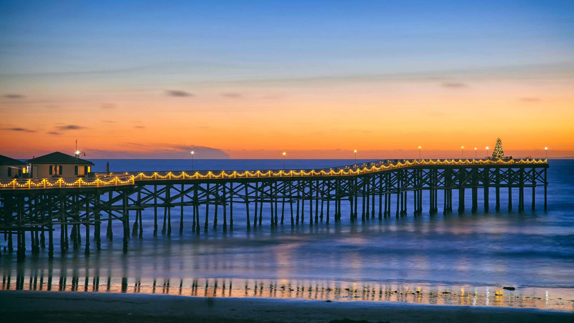 Christmas tree at Crystal Pier, Pacific Beach, San Diego, California, USA