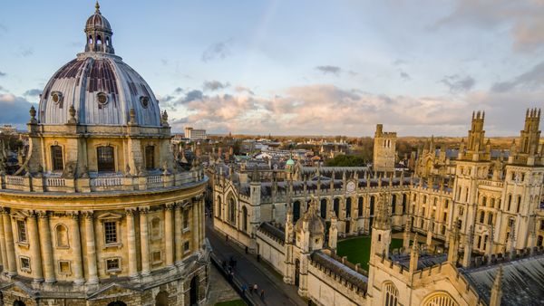 Radcliffe Camera e All Souls College, Università di Oxford, Inghilterra