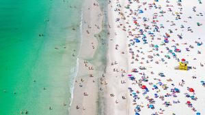 西耶斯塔海滩鸟瞰图，佛罗里达西耶斯塔岛 (© Julie Palermo/Getty Images)(Bing China)