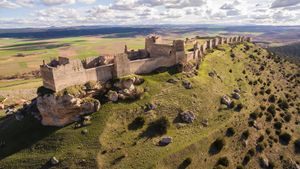 Castillo de Gormaz, Soria, Castilla y León, España (© Evan Frank/Alamy Stock Photo)(Bing España)