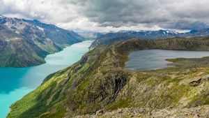 Jotunheimen National Park in Norway (© Marisa Estivill/Shutterstock)(Bing Canada)