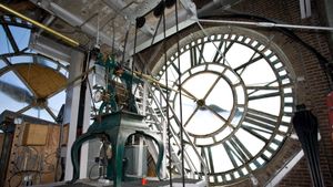 Reloj mecánico del edificio San Jacinto, Beaumont, Texas, EE.UU. (© Richard T. Nowitz/Getty Images)(Bing España)
