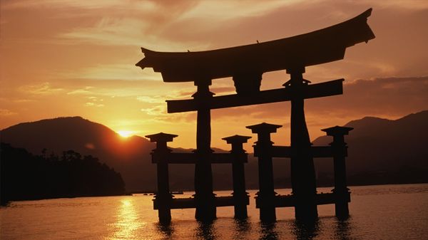 ｢厳島神社の日の出｣広島, 宮島