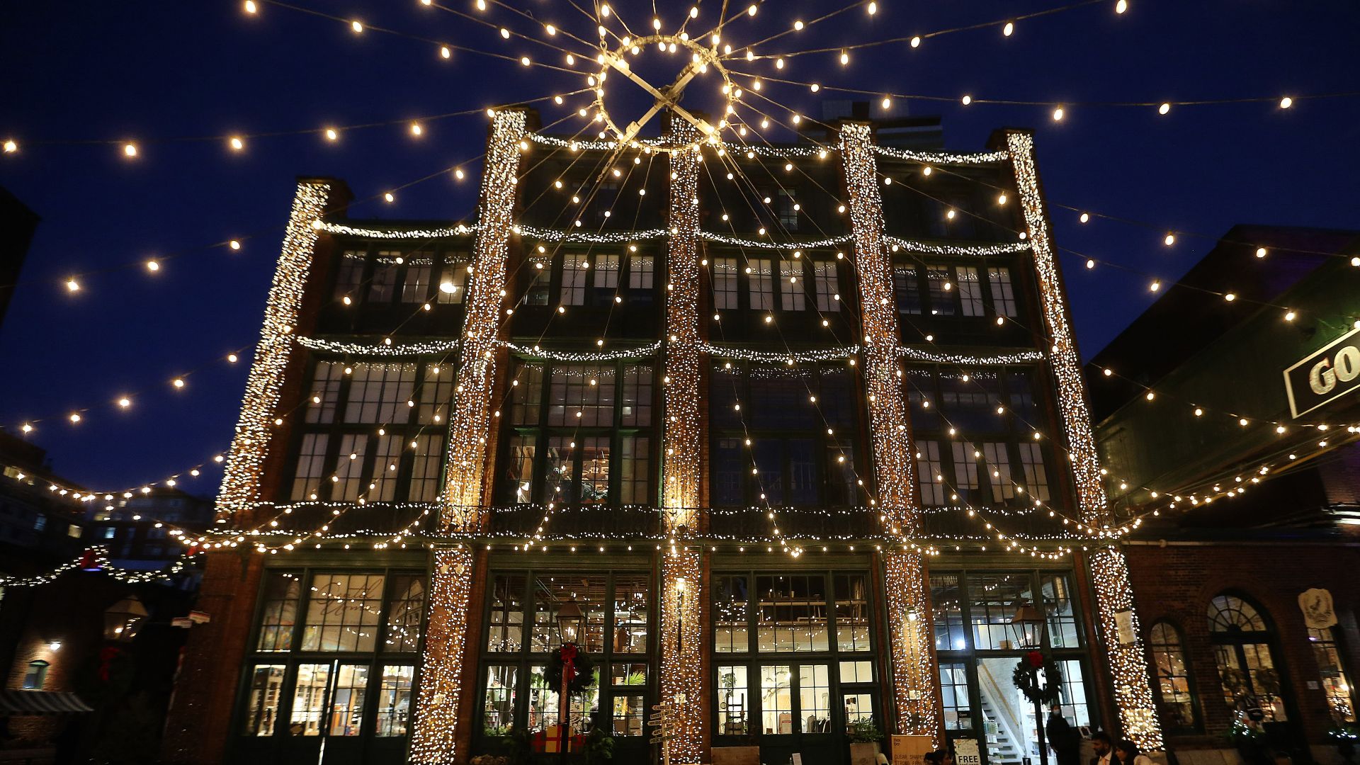 The 2020 Distillery Winter Village, Toronto
