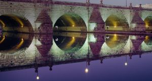 西班牙马德里的塞戈维亚桥 (© María Galán/age fotostock) &copy; (Bing China)