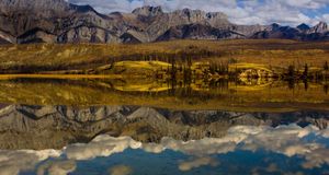 Lac Talbot dans la vallée de la rivière Athabasca, parc national de Jasper, province d’Alberta, Canada (© Tony Ernst) &copy; (Bing France)