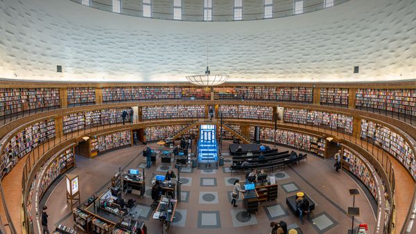 Interno della Biblioteca Pubblica di Stoccolma, Svezia
