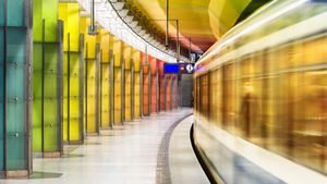U-Bahnhof Candidplatz in München, Bayern, Deutschland (© Grafissimo/Getty Images)(Bing Deutschland)