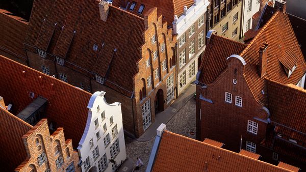 Vogelperspektive auf Giebelhäuser, Große Petersgrube, Lübeck, Schleswig-Holstein