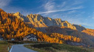 Sella di Razzo e Sella di Rioda, Alpi Carniche, Friuli-Venezia Giulia, Italia (© phbcz/iStock/Getty Images Plus)(Bing Italia)