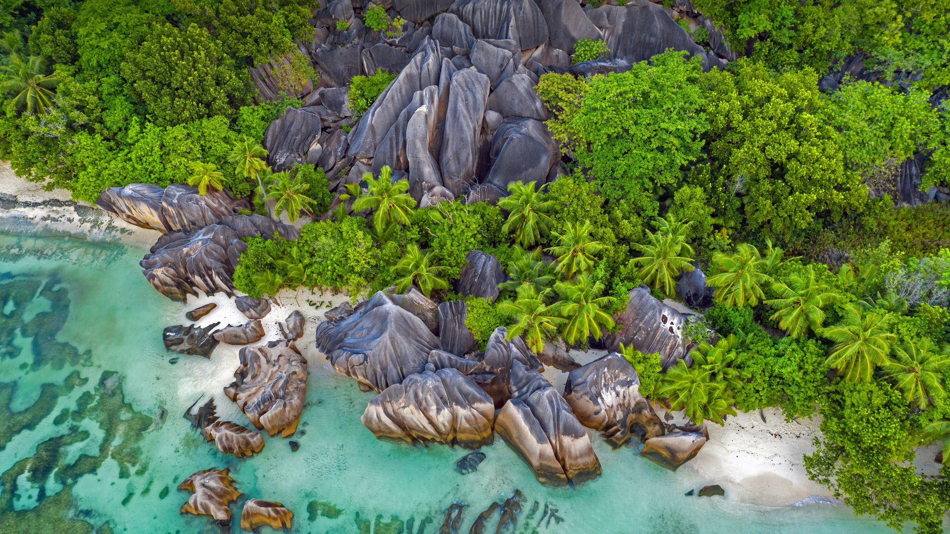 Rocks on Anse Source d\'Argent beach, La Digue Island, Seychelles