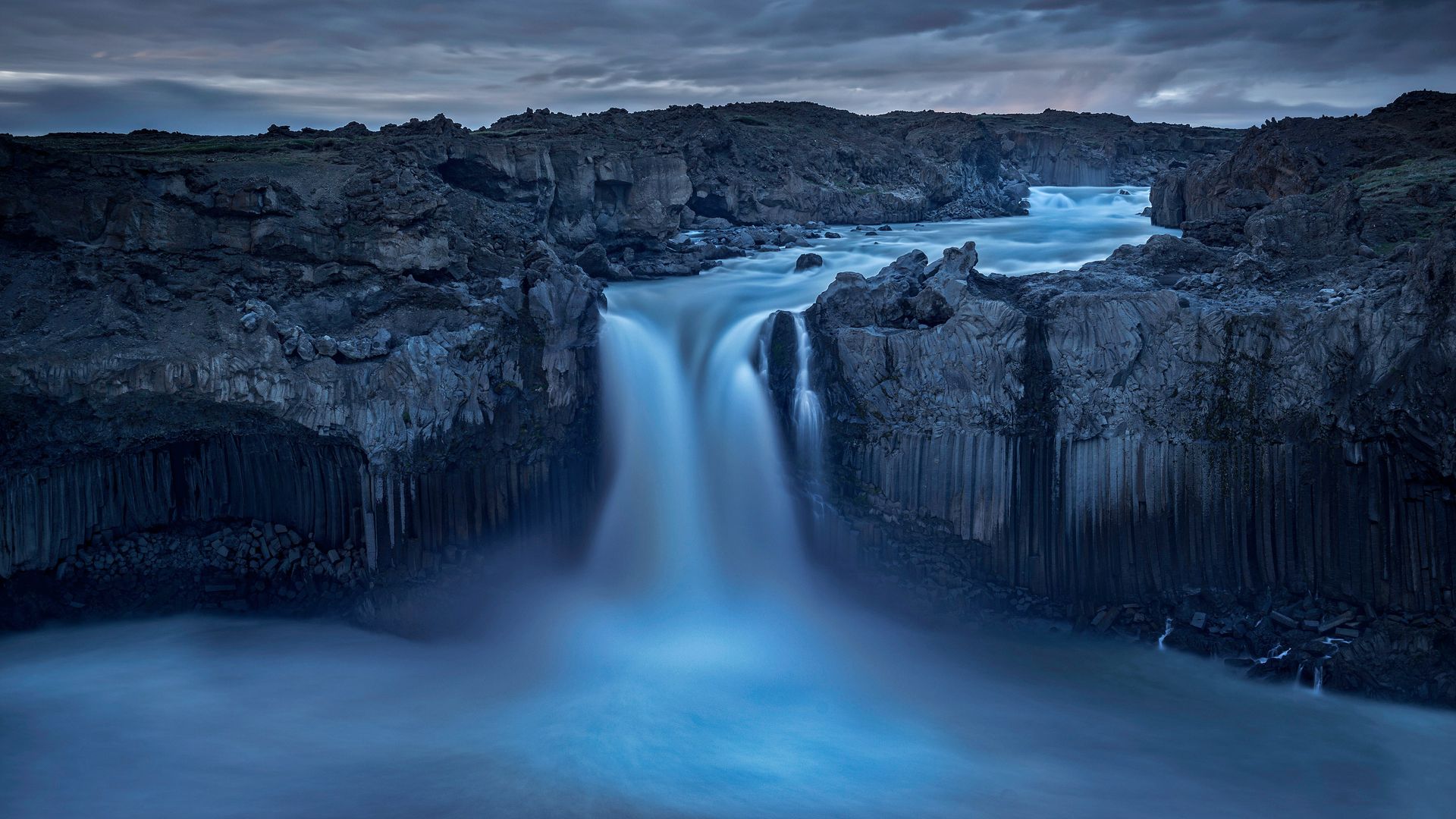 Cascade Aldeyjarfoss au nord de l’Islande