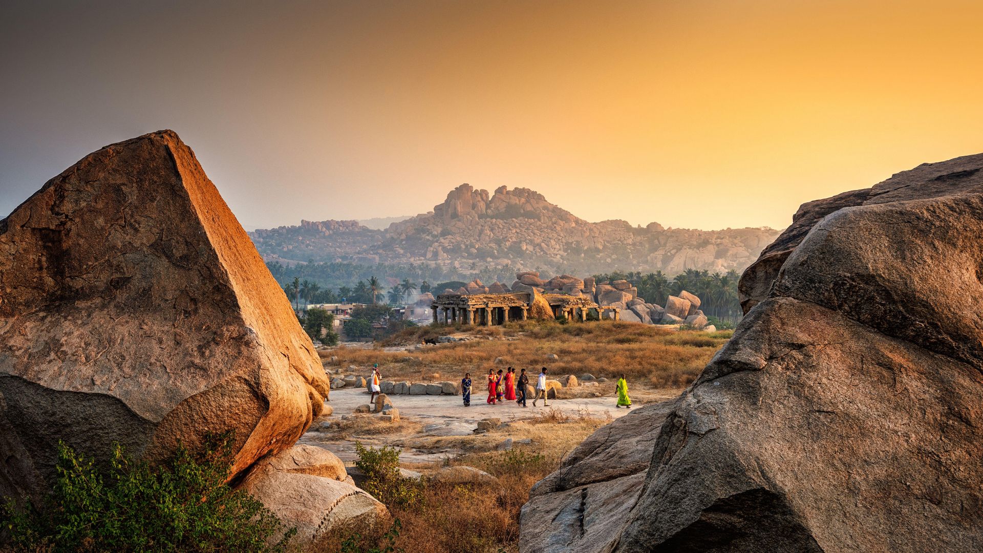 Templi sulla collina di Hemakuta, Hampi, Karnataka, India