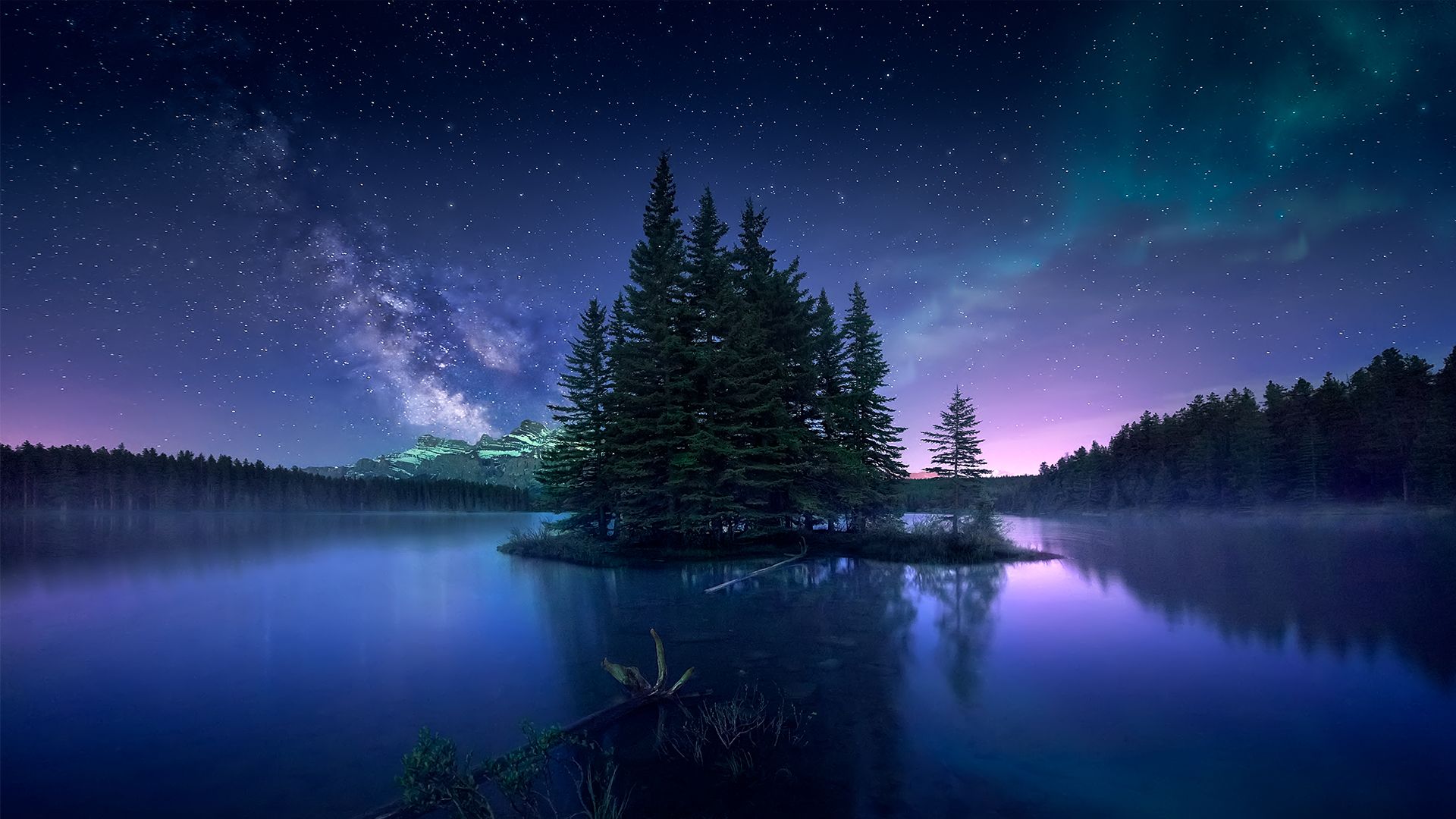 Aurora at Two Jack Lake, Banff National Park, Alberta, Canada