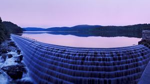 New Croton Dam (Nouveau barrage de Croton) près de Croton-on-Hudson, État de New York, États-Unis (© Greg Miller/Gallery Stock)(Bing France)