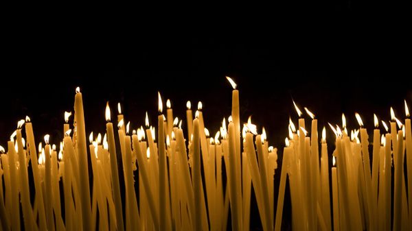 Memorial candles