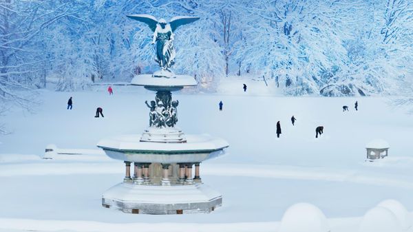 ｢雪の中のベセスダの噴水｣米国ニューヨーク州, セントラルパーク