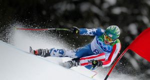 Bode Miller, USA, durchfährt ein Tor während der Herren-Abfahrt am 15. Februar bei der Winterolympiade 2010 - Olivier Morin/AFP/Getty Images &copy; (Bing Germany)