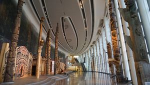 Interior exhibits of the Canadian Museum of History (© Inspired By Maps/Shutterstock)(Bing Canada)