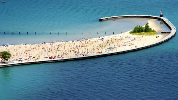 North Avenue Beach on Lake Michigan, Chicago, USA