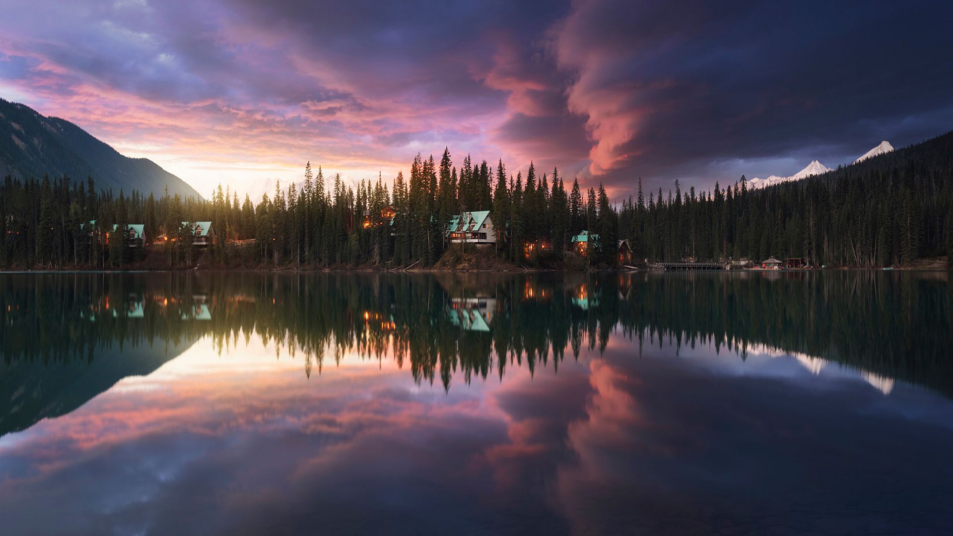 Emerald Lake, Yoho National Park, British Columbia, Canada