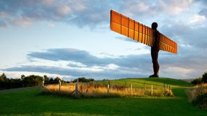 The Angel of the North in Gateshead, Tyne and Wear (© Stephen Taylor/Alamy)(Bing United Kingdom)