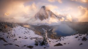 Mount Assiniboine Provincial Park, British Columbia, Canada (© Jeff Lewis/TANDEM Stills + Motion)(Bing United Kingdom)