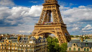 埃菲尔铁塔，法国巴黎 (© Susanne Kremer/eStock Photo)(Bing China)