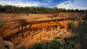 Cliff Palace in Mesa Verde National Park, Colorado (© George H.H. Huey/Alamy)(Bing United States)
