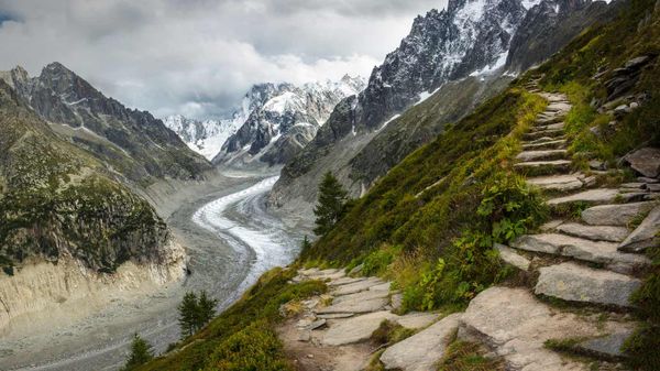 Chemin menant à la Mer de Glace depuis la montagne, Chamonix.