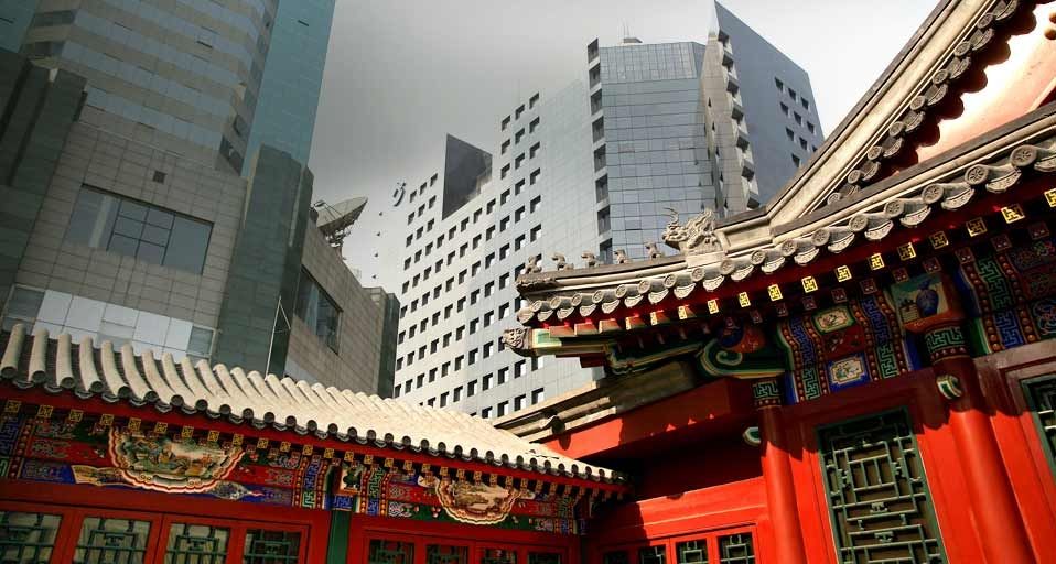 回顾祖国60年：城市中古今建筑交相辉映