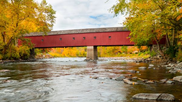 Pont couvert de West Cornwall, Connecticut, États-Unis