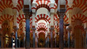 Cathédrale de Cordoue (Mezquita), Andalousie, Espagne (© SIME/eStock Photo)(Bing France)